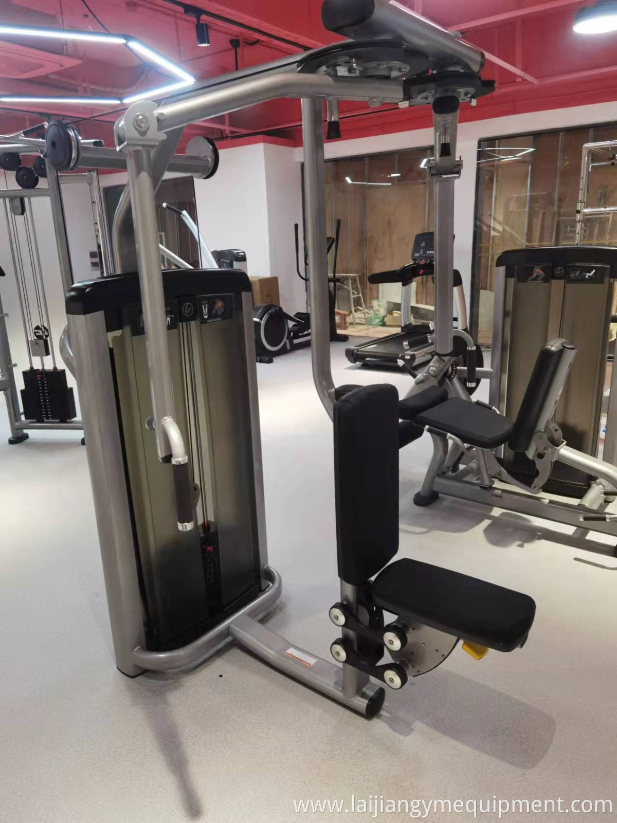 triceps press plate loaded machine